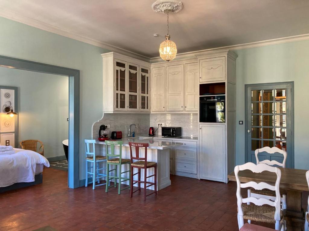Mes A Moi In Pezenas - Appartements De Charme - Baignoire Balneo 外观 照片